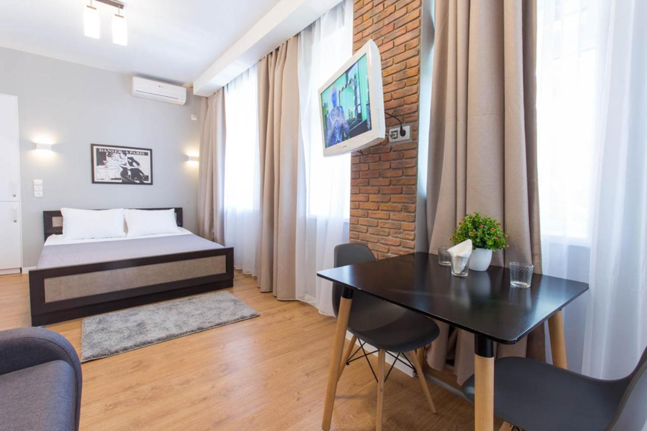 Modern Studio Beside Metro Yaroslava Mudroho, Universytet - Chernyshevska Str 95-7 Κχαρκίβ Εξωτερικό φωτογραφία