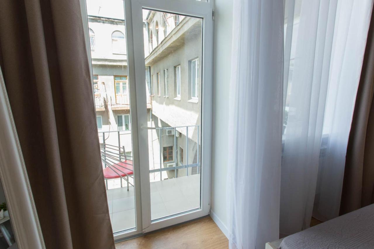 Modern Studio Beside Metro Yaroslava Mudroho, Universytet - Chernyshevska Str 95-7 Κχαρκίβ Εξωτερικό φωτογραφία