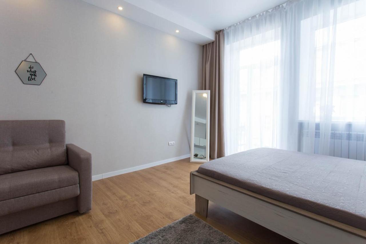 Modern Studio Beside Metro Yaroslava Mudroho, Universytet - Chernyshevska Str 95-7 Κχαρκίβ Εξωτερικό φωτογραφία