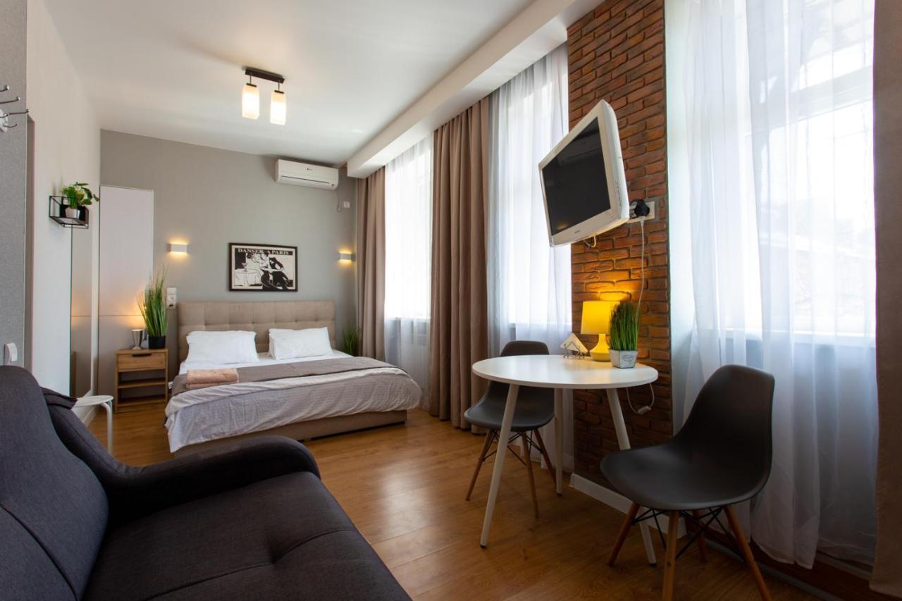 Modern Studio Beside Metro Yaroslava Mudroho, Universytet - Chernyshevska Str 95-7 Κχαρκίβ Εξωτερικό φωτογραφία
